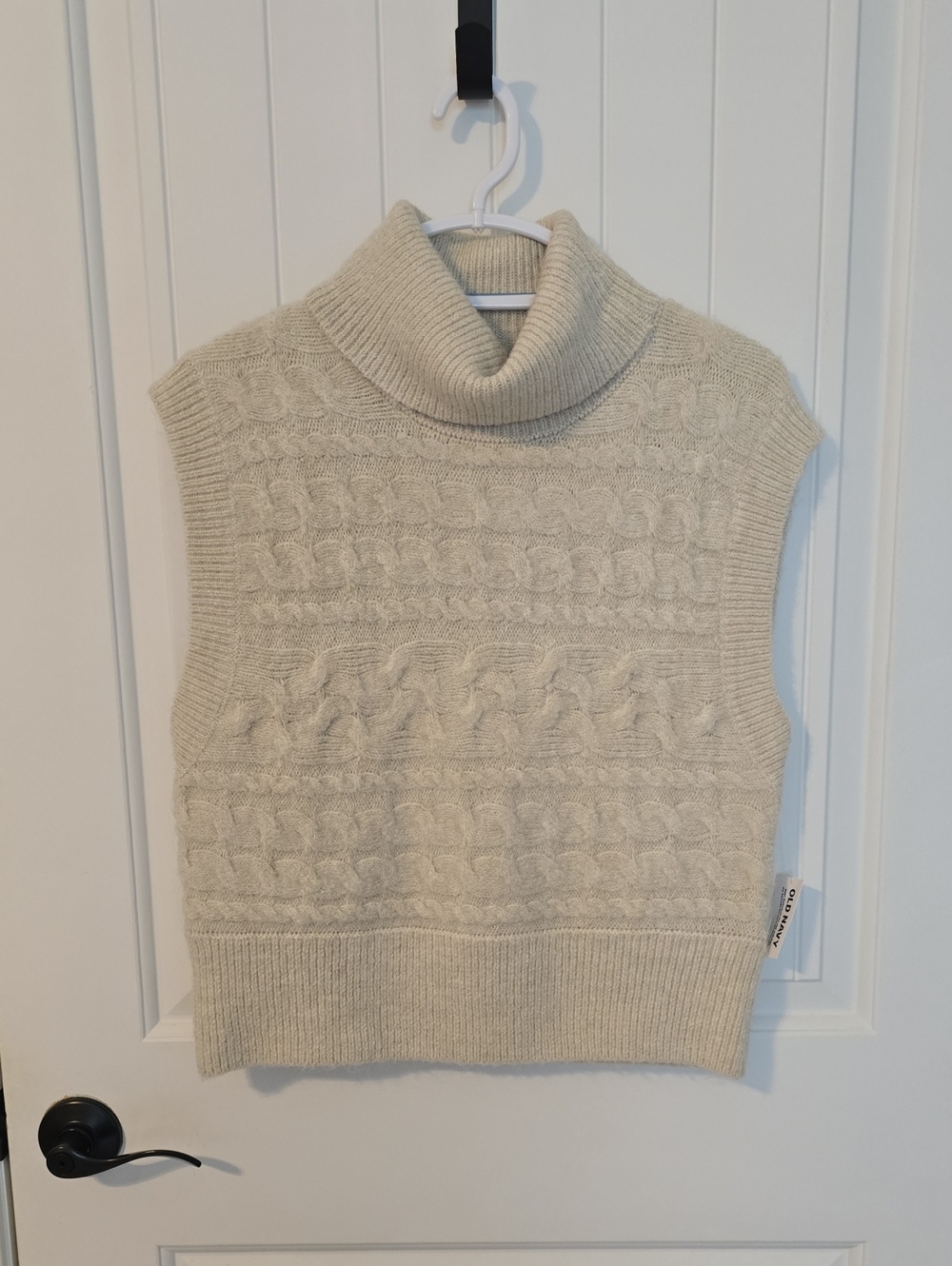 Old Navy Cable Knit Sleeveless Turtleneck Vest - Cream